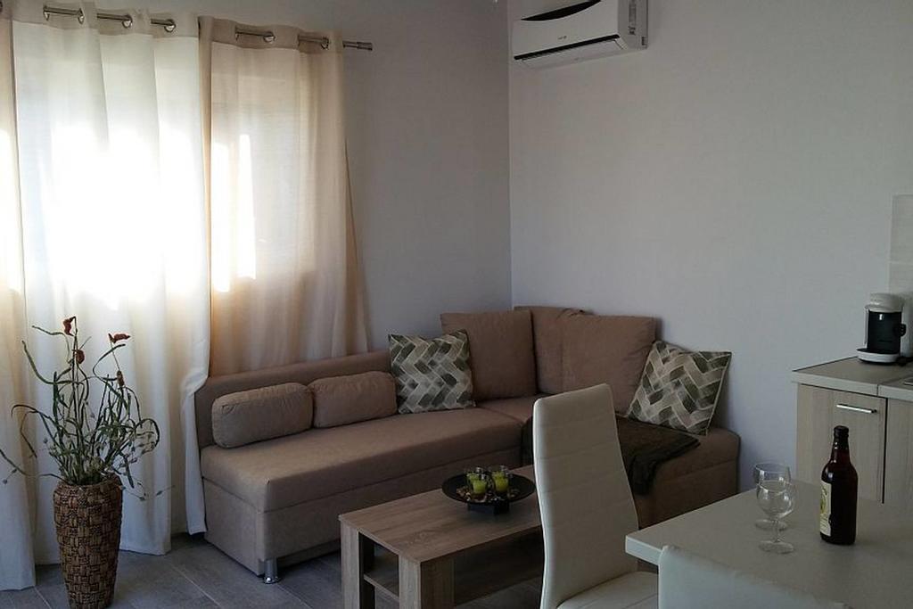 Nianthy Apartments Faliraki Exteriör bild